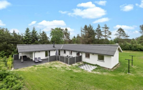 4 Bedroom Nice Home In Nørre Nebel